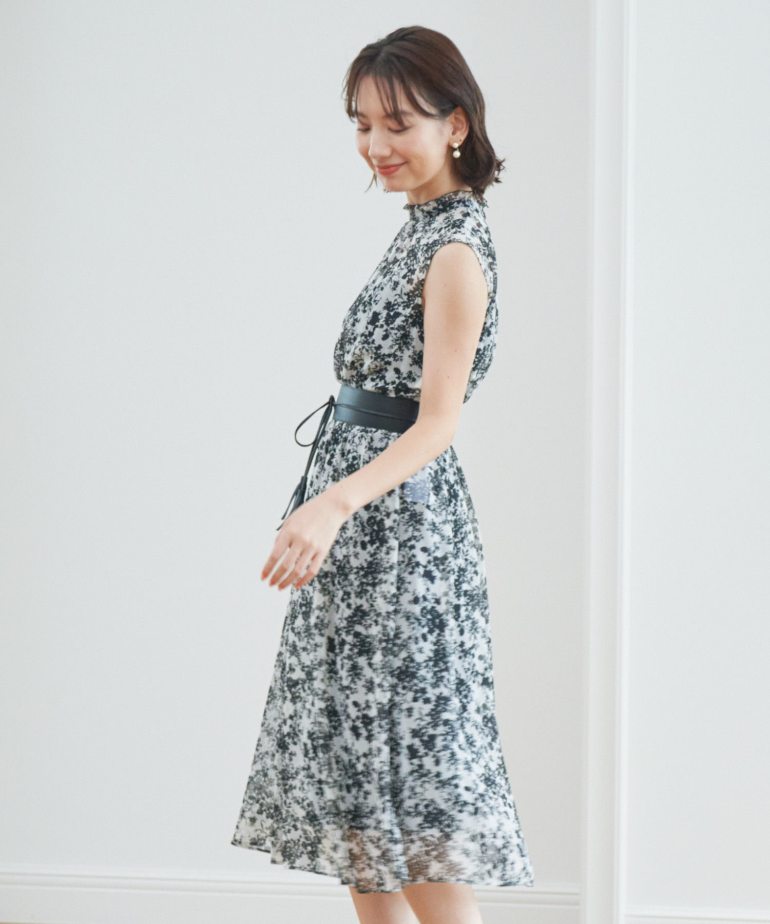 セール 30%OFF】モノトーンシルエットプリント ワンピース(504232655