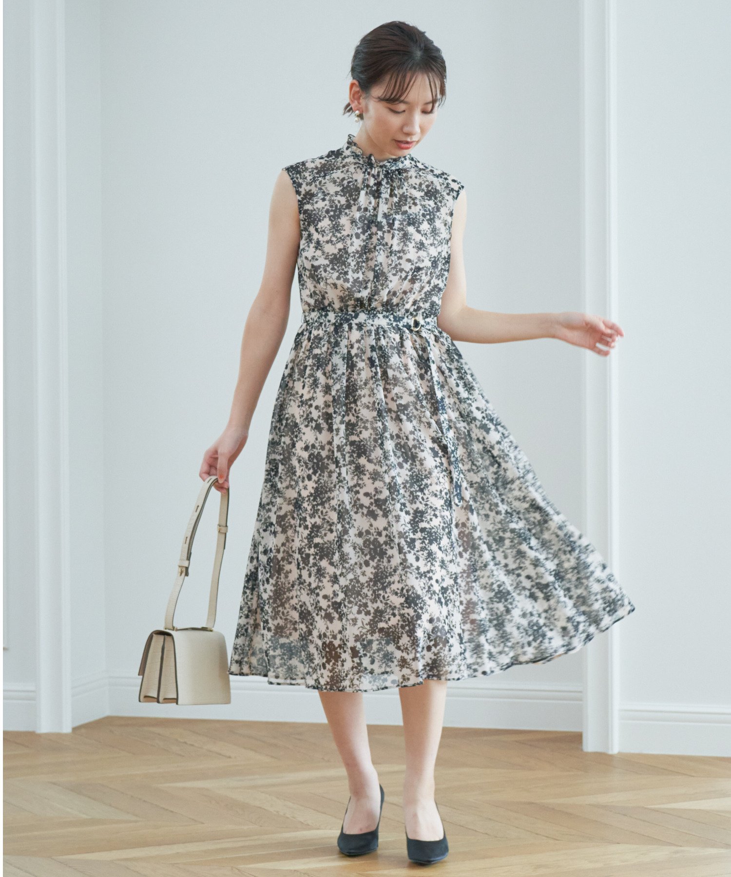 セール 30%OFF】モノトーンシルエットプリント ワンピース(504232655