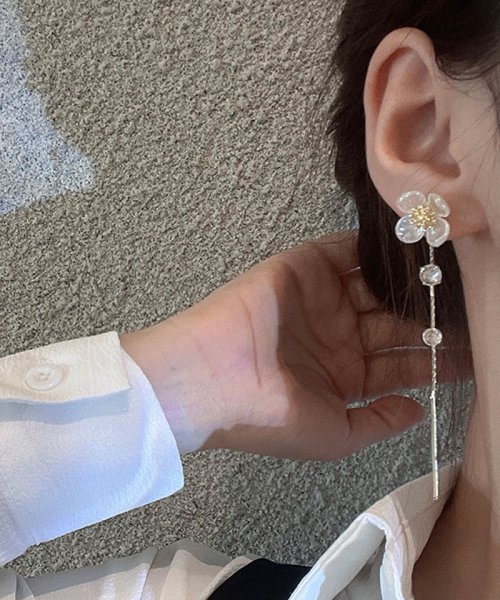 セール ピアス 花 揺れる ロングピアス 大ぶり モチーフピアス 可愛い イヤリング 人気アクセサリー 二次会 結婚式 ショッピングゴー Shoppinggo D Fashion