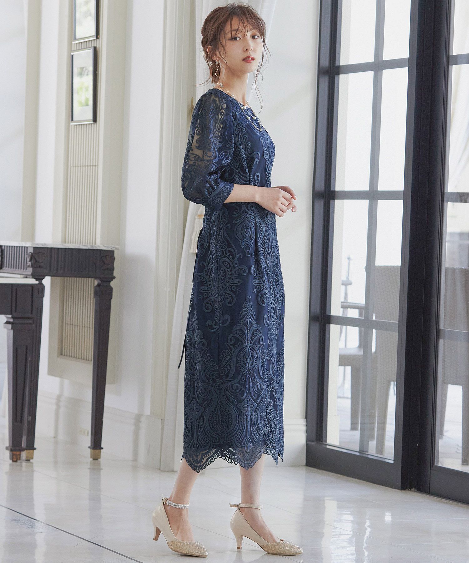 ニアナ niana 刺繍レース バックリボン タイトドレス （ローズ