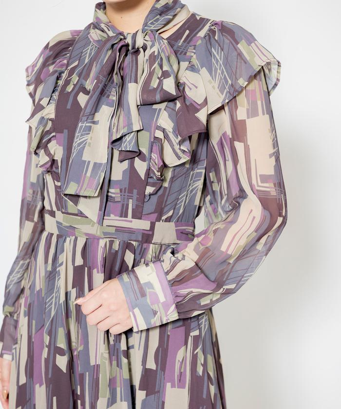 And couture ジオメトリック柄 ボウタイ付きワンピース セール 50%OFF】ジオメトリック長袖ボウタイワンピース