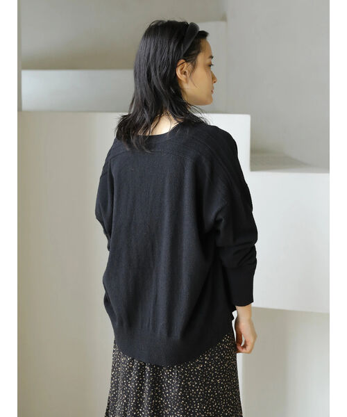 セール 60%OFF】ループブークレVネックニットカーディガン