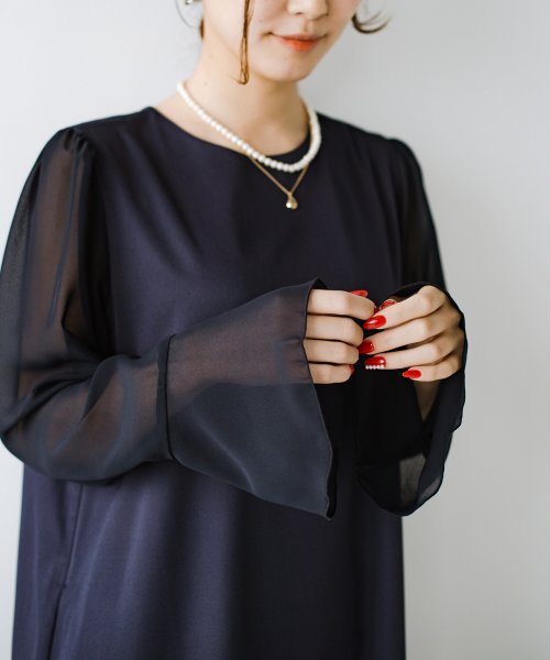 上品さにこなれ感プラス 結婚式も大人のディナーにも便利な シンプルだけど素材で差がつく絶妙バランスのきちんとワンピースby Who Made Me ハコ Haco D Fashion 上品さにこなれ感プラス 結婚式も大人のディナーにも便利な シンプルだけど素材で差がつく絶妙バランスのきちんとワンピースby Who Made Me ハコ Haco D Fashion
