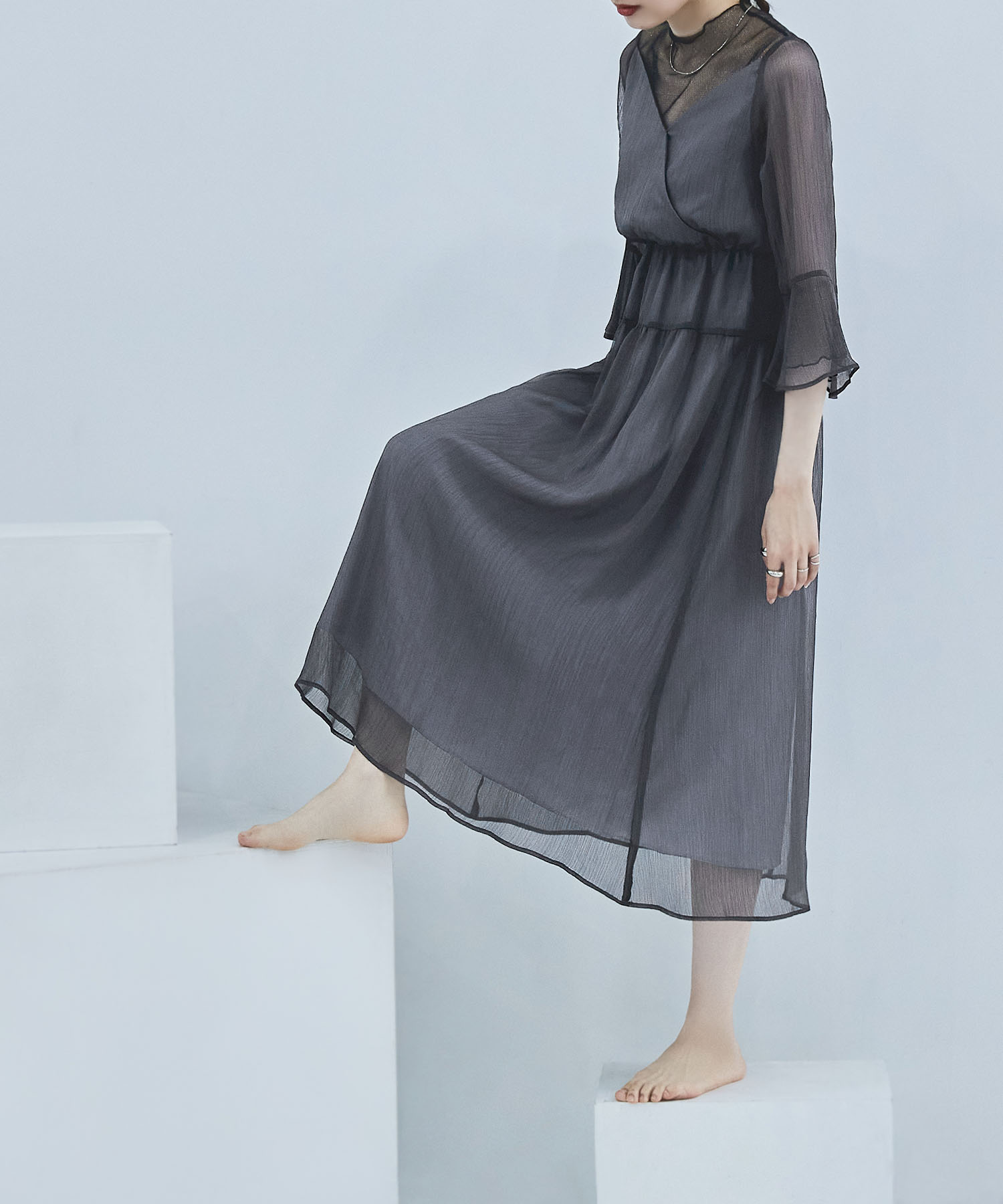 エトル etoll. ラメチュールシフォンドレス ワンピース 結婚式 エトル etoll. ラメチュールシフォンドレス ワンピース 結婚式