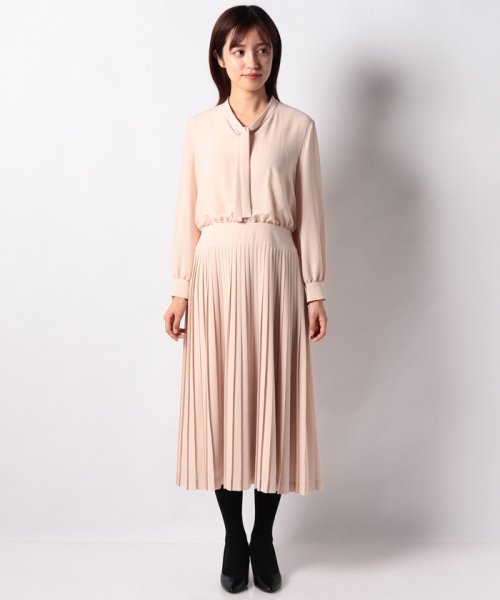 クレープジョーゼットプリーツワンピース
