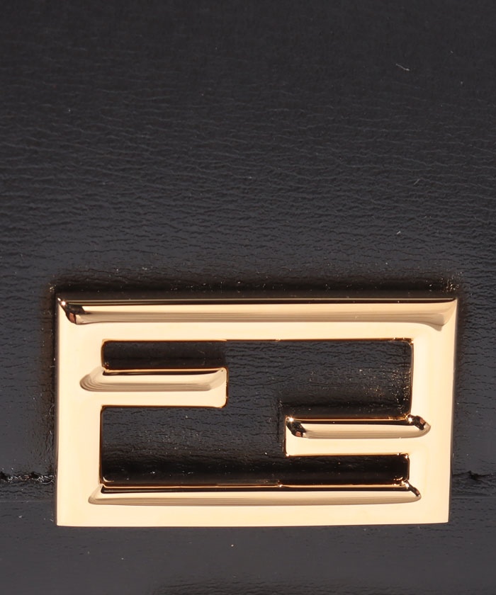 セール】【FENDI】フェンディ 三つ折り財布 MICRO TRIFOLD