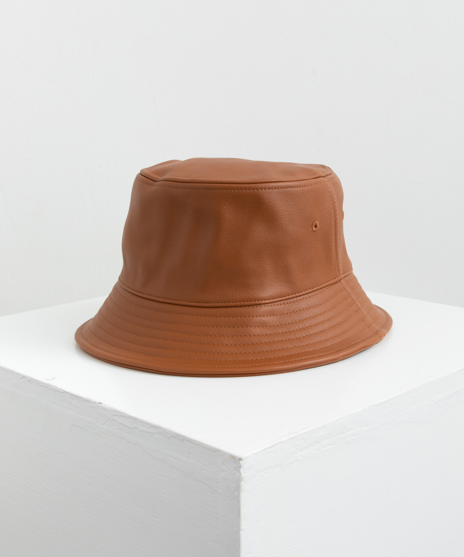 NEW HATTAN　レザー　バケットハット NEWHATTAN ニューハッタン PU LEATHER BUCKET HAT PUレザー