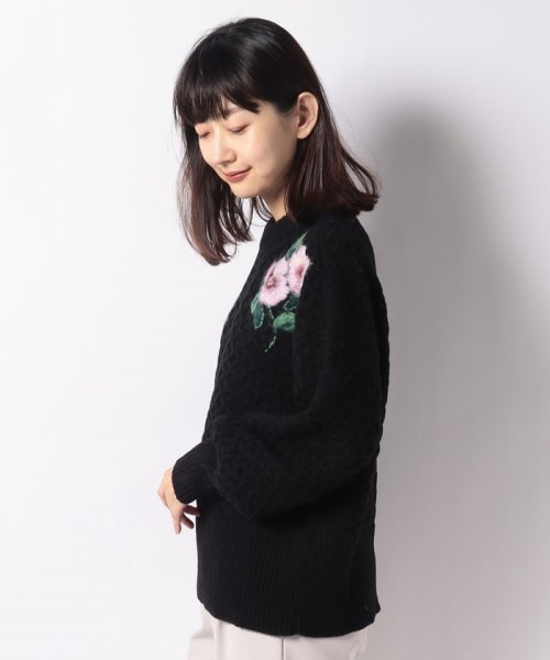 ◆オンラインショップ限定◆ウール/ナイロン フローラルエンブロイダリー ビショップスリーブセーター
