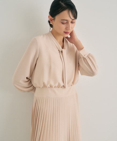 クレープジョーゼットプリーツワンピース