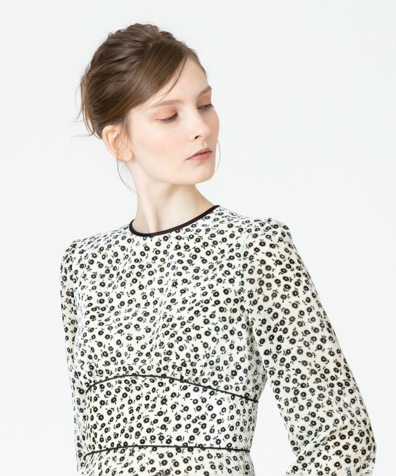 セール 50%OFF】【LOULOU WILLOUGHBY】ベロア小花プリントワンピース