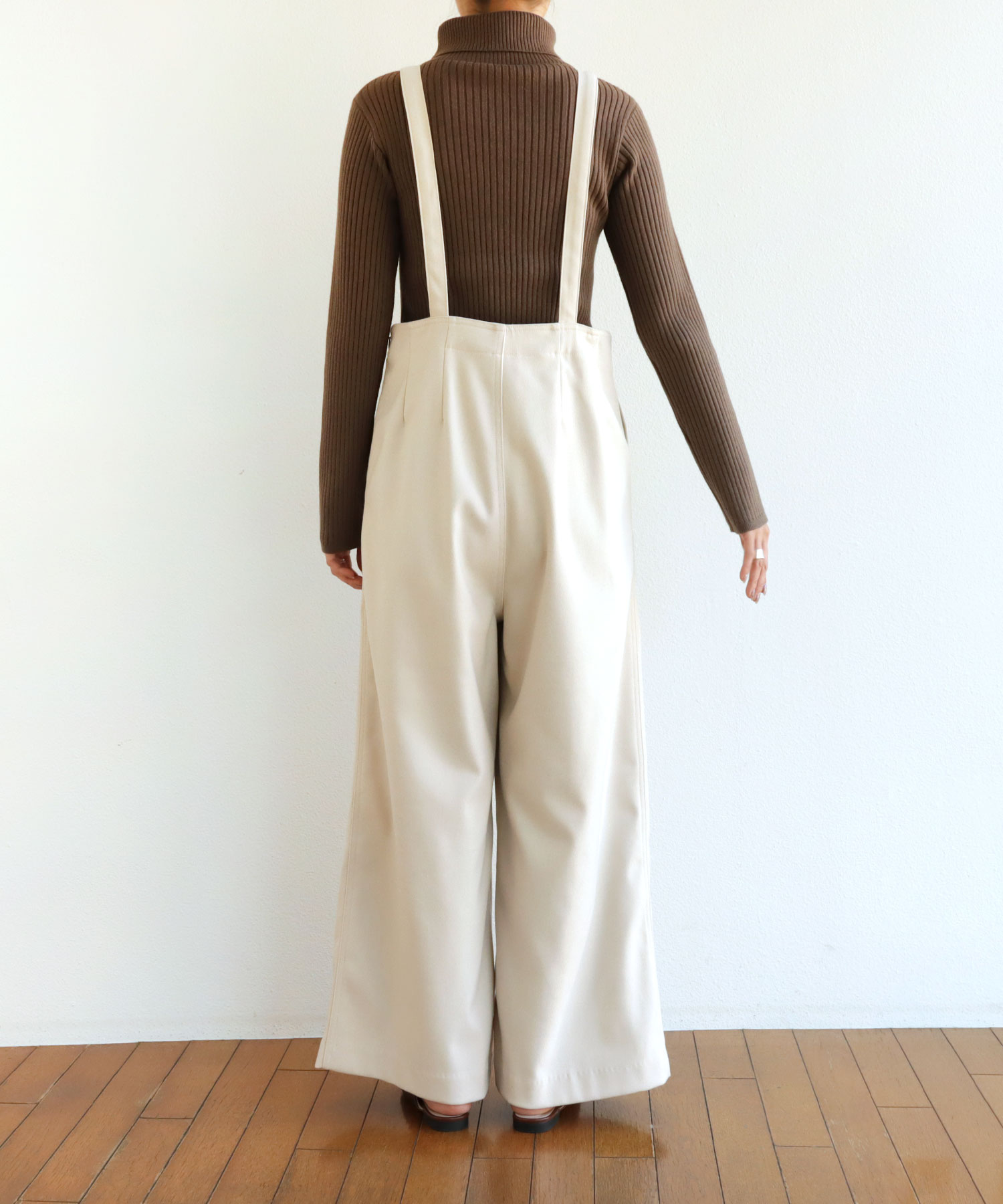 アンドミー andme 起毛ワイドサロペット サスペンダー付きワイド