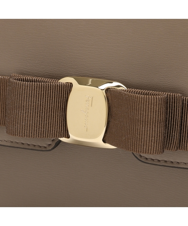Salvatore Ferragamo ポロニット グログランテープ 金ボタン