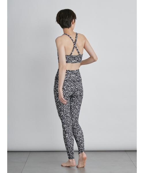 emmi yoga】ミニフラワーレギンス