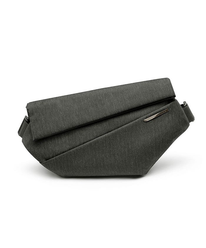 NIID RADIANT SLING BAG R1 ニード クロスボディバッグ NIID RADIANT SLING BAG R1 ニード クロスボディバッグ