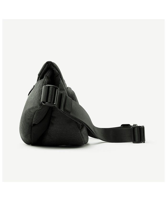 NIID RADIANT SLING BAG R1 ニード クロスボディバッグ NIID RADIANT SLING BAG R1 ニード クロスボディバッグ