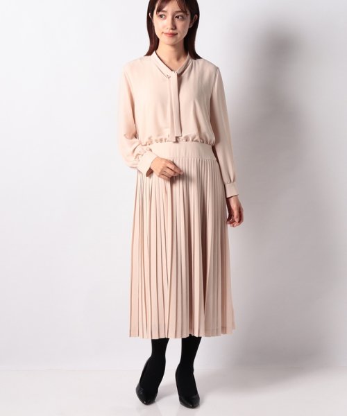 クレープジョーゼットプリーツワンピース