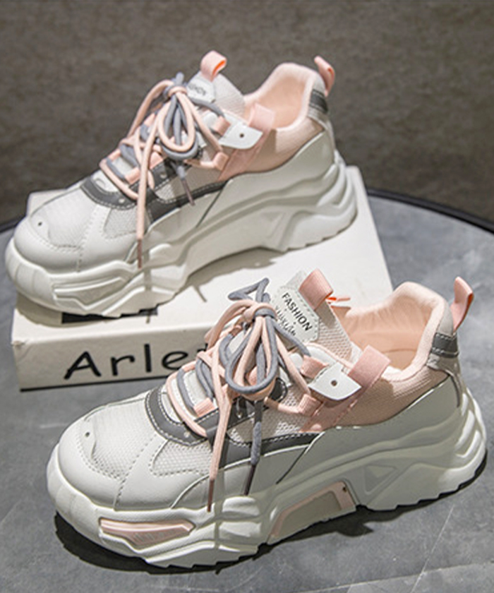 バリー bally ダッドスニーカー 配色