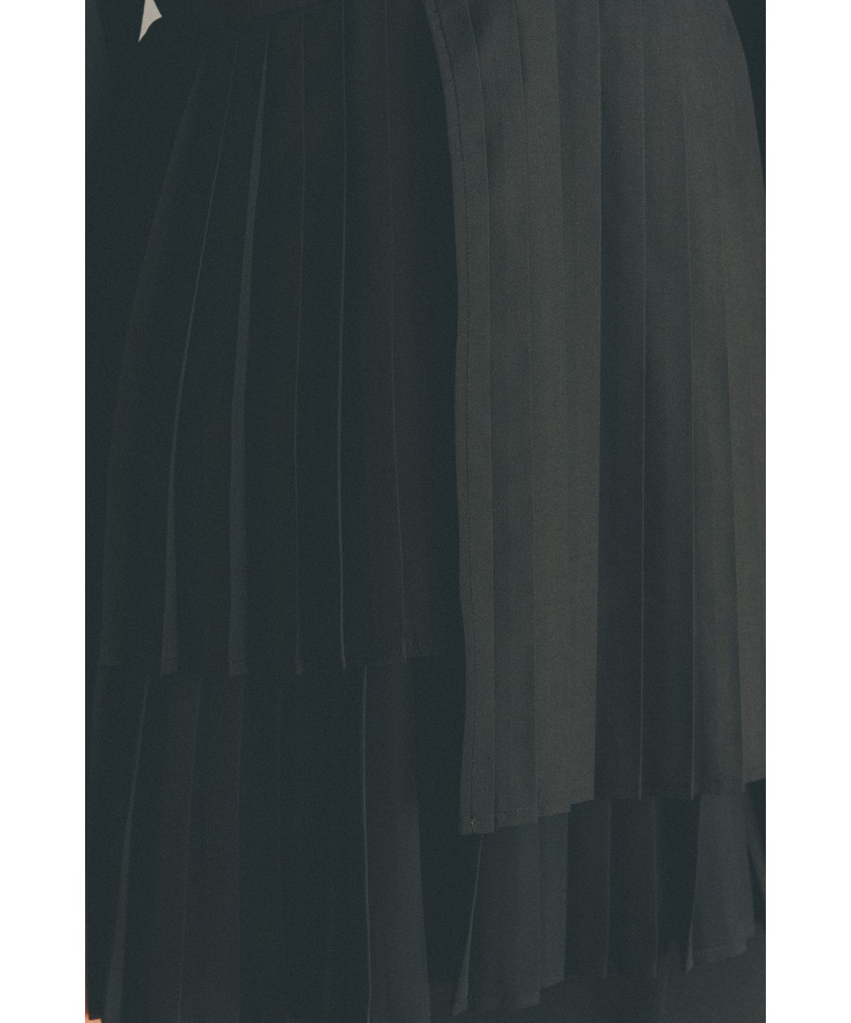 セール10%OFF】SHAPE LINE PLEAT TOPS(504483408) | クラネ(CLANE) - d ...