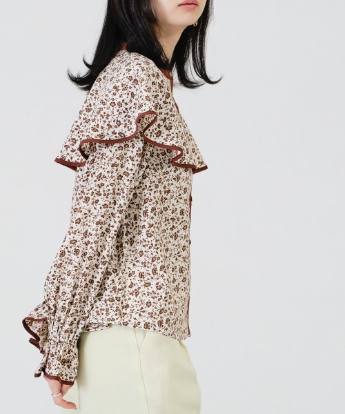 セール50 Off 22春夏新作 配色小花柄ケープブラウス Ac12 アクロ Acro D Fashion