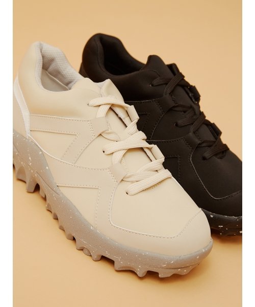 【emmi original】Vibramソールスニーカー