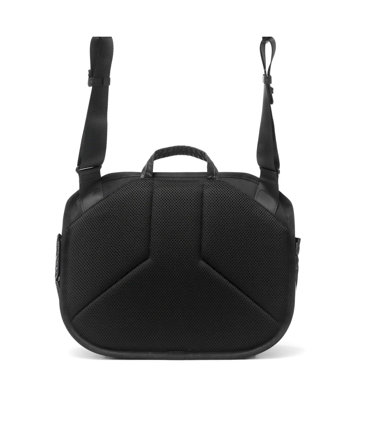 ポーター PORTER ポーター ビヨンド ショルダーバッグ(L) 678ー ポーター PORTER ポーター ビヨンド ショルダーバッグ(L) 678ー