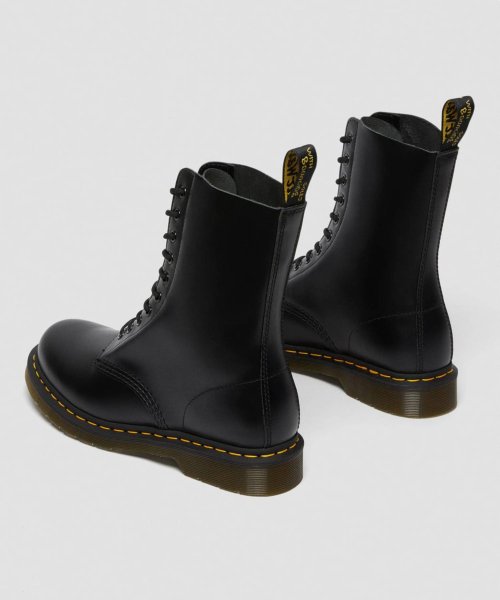 Dr. Martens 1490 スクエアトゥ黒 レザー ブーツ