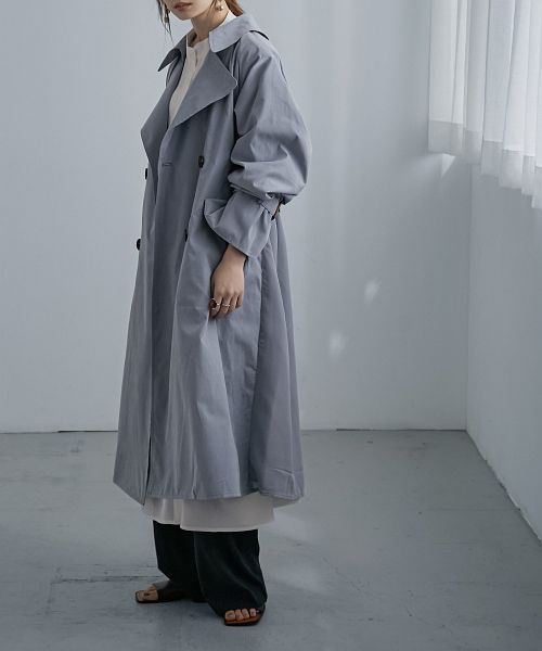 後ろ姿まで洒落るバックシフォンロング丈トレンチコート 後ろ姿まで洒落るバックシフォンロング丈トレンチコート
