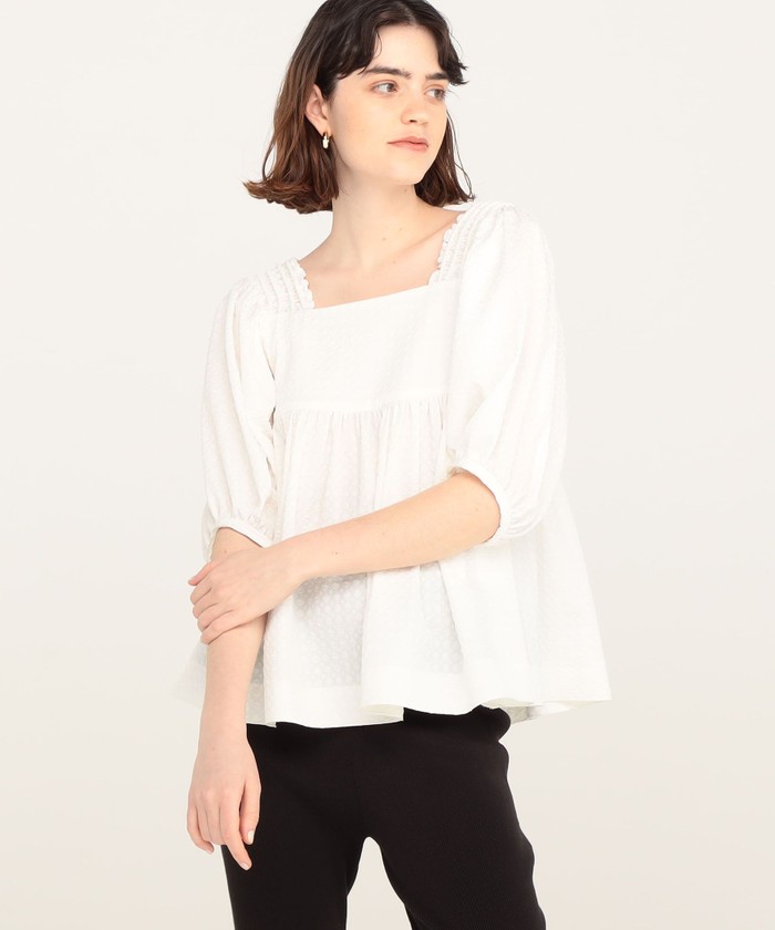 セール 40%OFF】ジャカードシャーリング パフスリーブブラウス