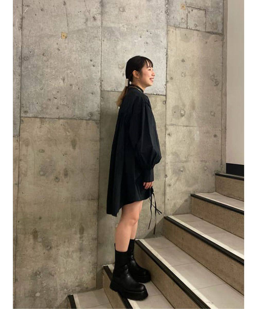 JACQUEMUS レ ブークレ ロン カレ イヤリング 関税送料込 Ovalo イヤリング by JACQUEMUS | Official website