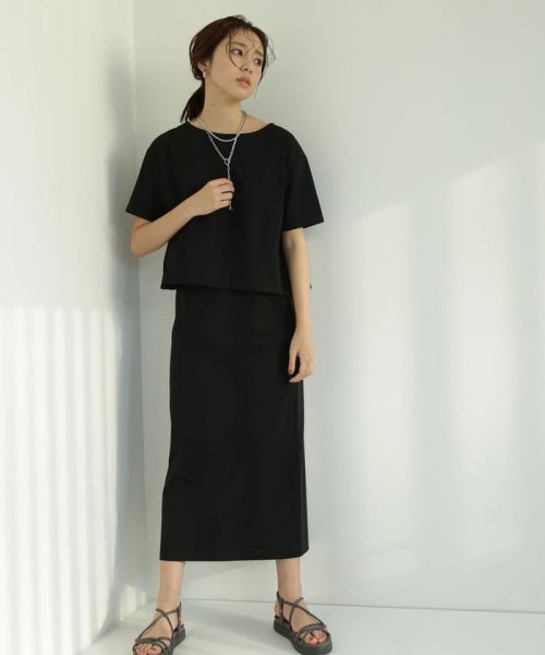 バックシャンカットソーセットアップ