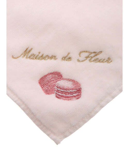 ちいかわ　Maison de FLEUR メゾンドフルール 刺繍タオルハンカチ 予約】ちいかわ Maison de FLEUR 刺繍タオルハンカチ（モモンガ