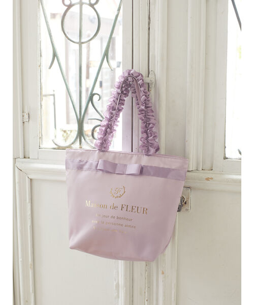 新作　メゾンドフルール　ブランドロゴフリルハンドルトートバッグ　M メゾン ド フルール Maison de FLEUR ブランドロゴフリル