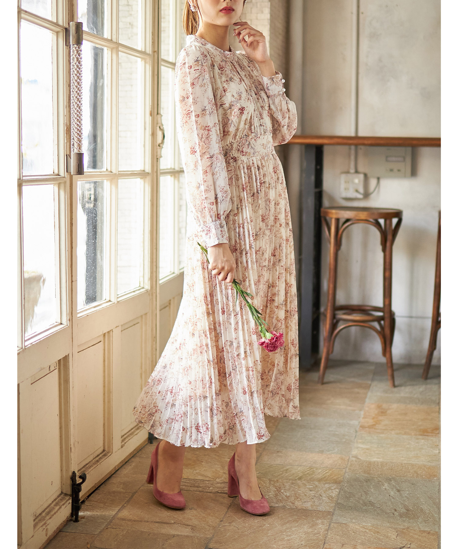 セール】トッコクローゼット tocco closet フラワープリント セール】トッコクローゼット tocco closet フラワープリント