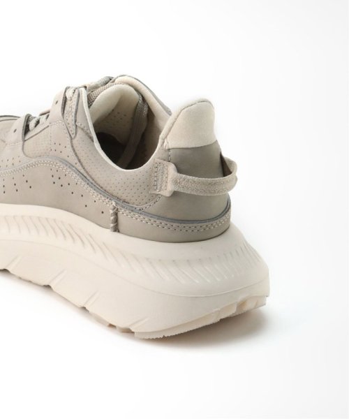 【UGG / アグ】CA805 V2 NUBUCK