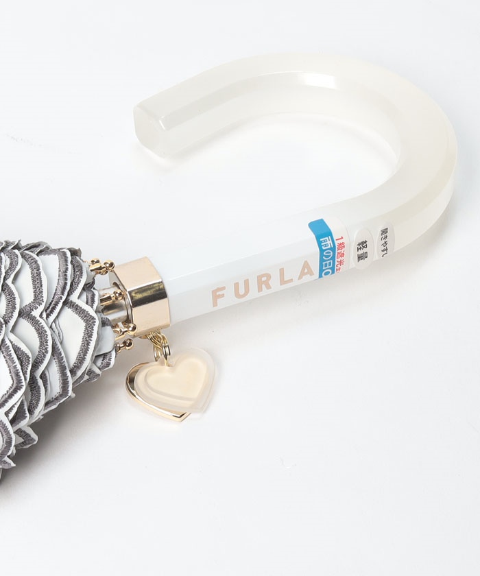 新品★フルラ★FURLAハート刺繍 晴雨兼用2段折りたたみ日傘雨傘★ベージュ フルラ FURLA 晴雨兼用折りたたみ日傘 ”ハート刺繍”(504490400