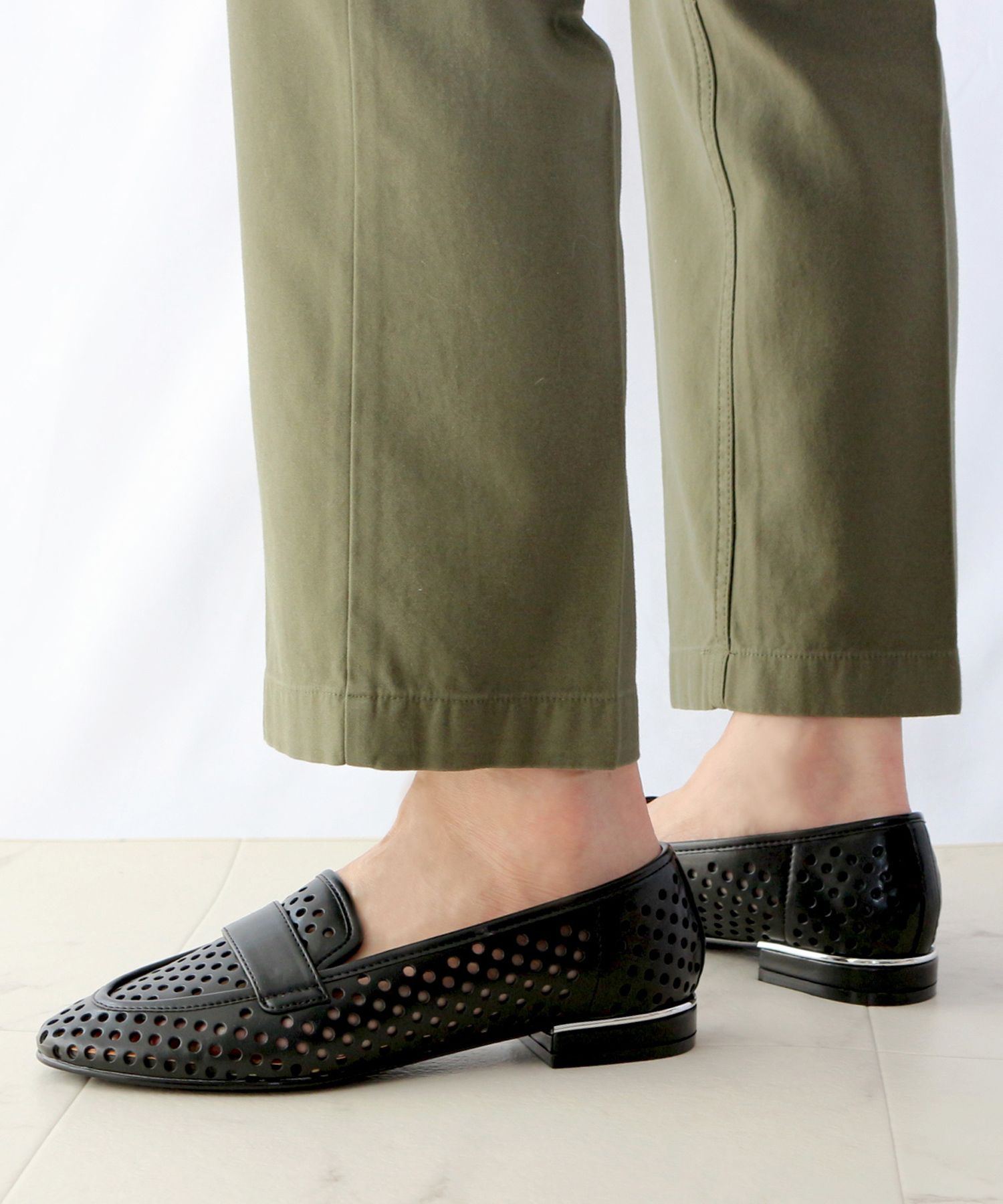 セール】フィン Fin パンチングローファー【低反発スポンジ入り