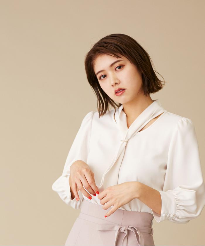 【JILLSTUART】新販売　ボウタイスリーブレスブラウス　ホワイト JILLSTUART】新販売 ボウタイスリーブレスブラウス ホワイト