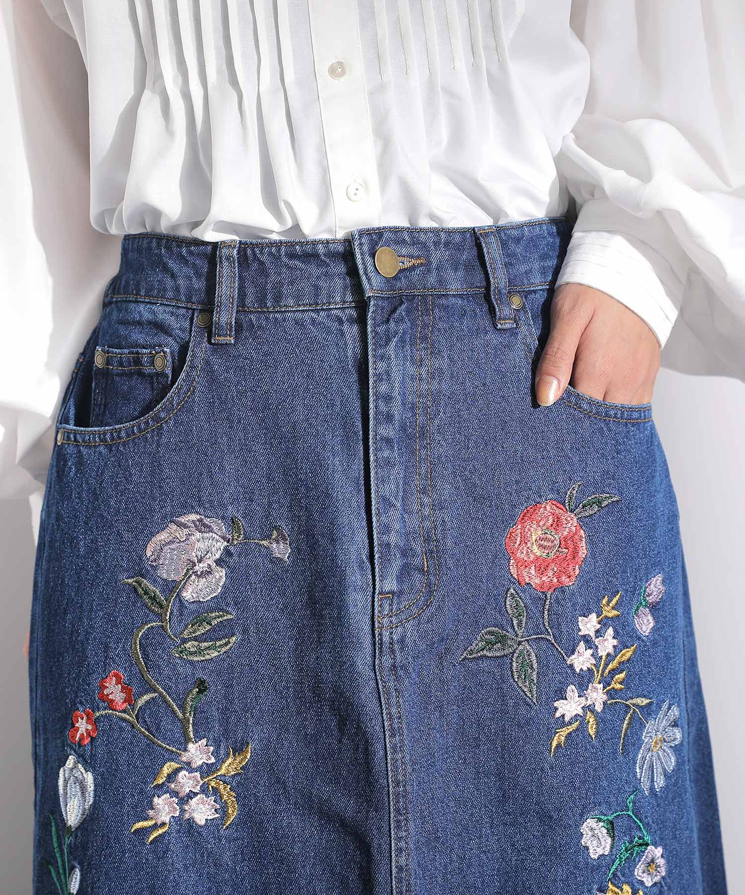 デニムスカート 花刺繍 昭和 レトロ 日本製 たらしこむ デニムスカート 花刺繍 昭和 レトロ 日本製 たらしこむ