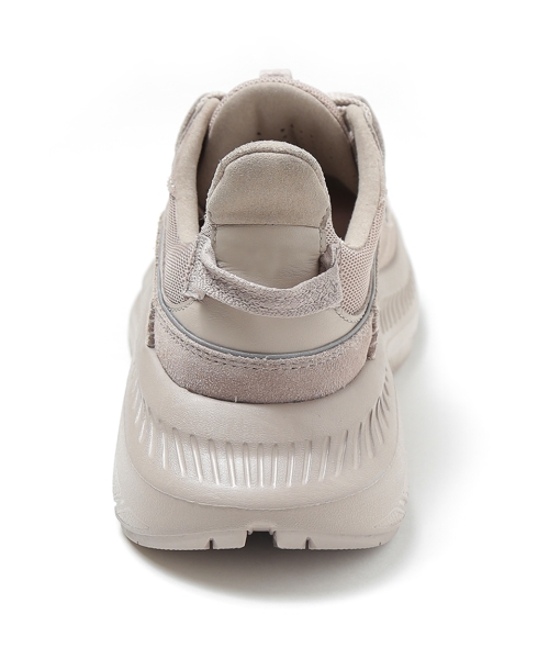 【おいち】UGG アグ スニーカー CA805 V2 24.5㎝ emmi UGG】M CA805 V2 NUBUCK（スニーカー）｜UGG（アグ
