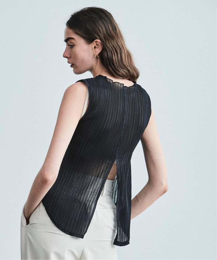 Sheer Pleats Tops | www.episcopal.hn