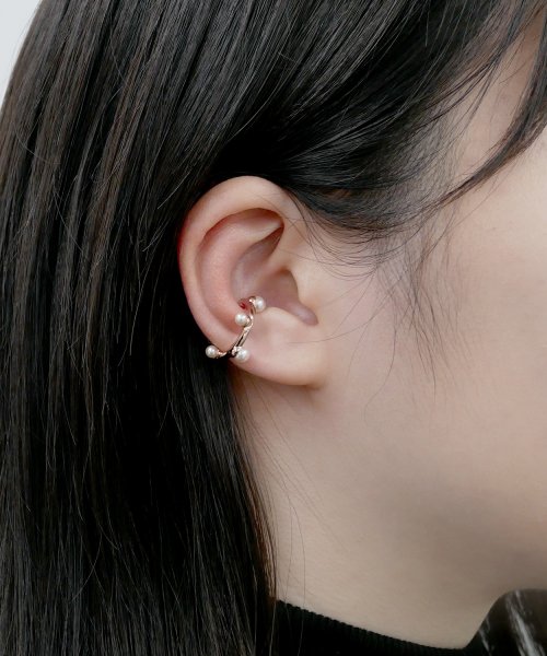 Coffret a perles コフレ・ア・ペルル 3－piece set ear cuffs