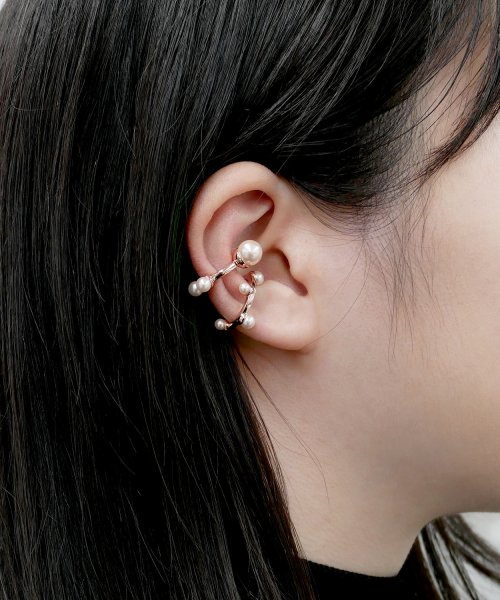 Coffret a perles コフレ・ア・ペルル 3－piece set ear cuffs