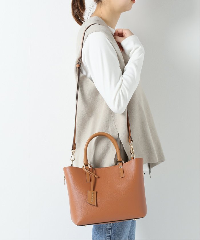 GIANNI NOTARO/ジャノニ ノターロ】レザーBAG