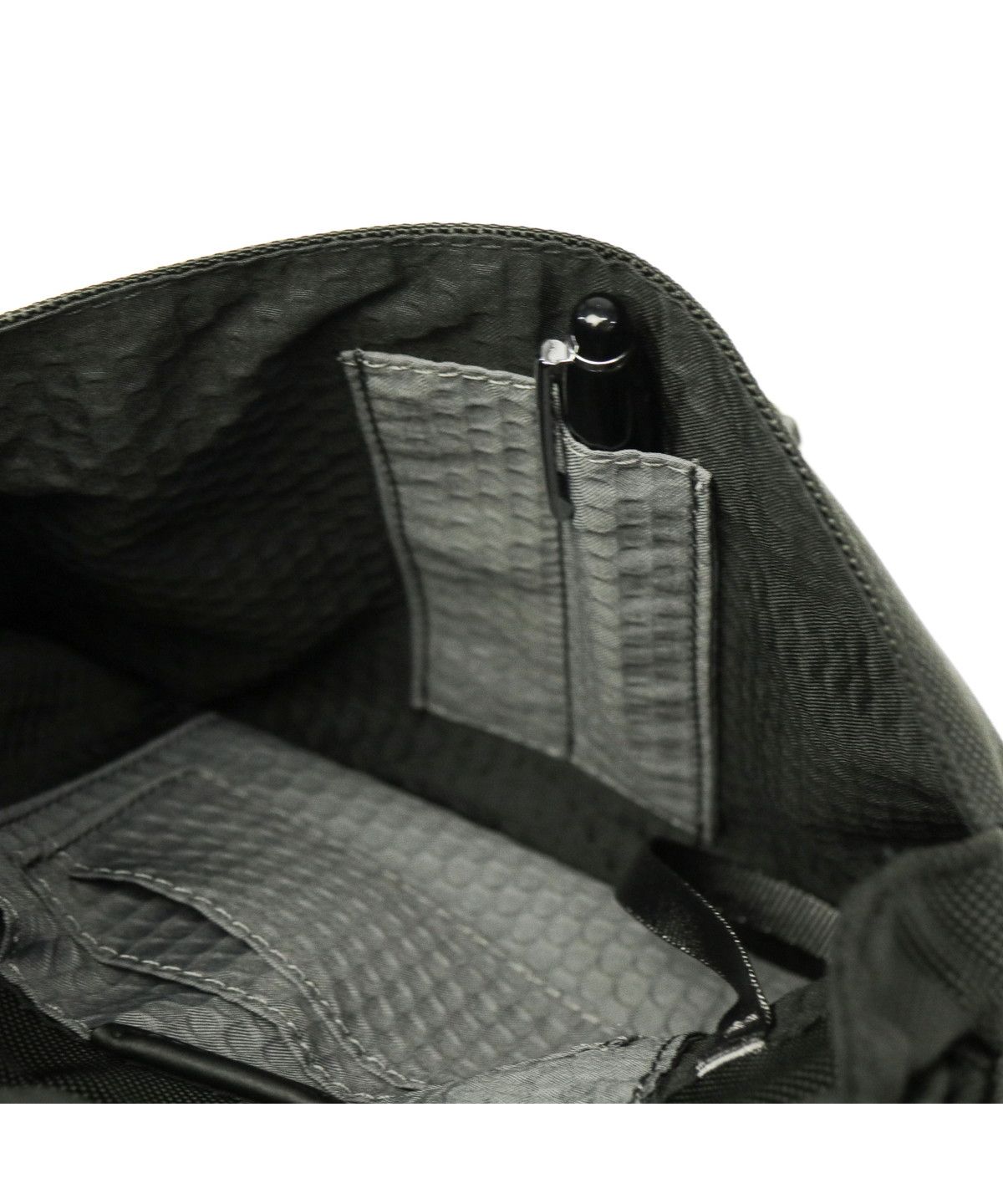 トゥミ TUMI 【日本正規品】トゥミ ショルダーバッグ TUMI Alpha トゥミ TUMI 【日本正規品】トゥミ ショルダーバッグ TUMI Alpha