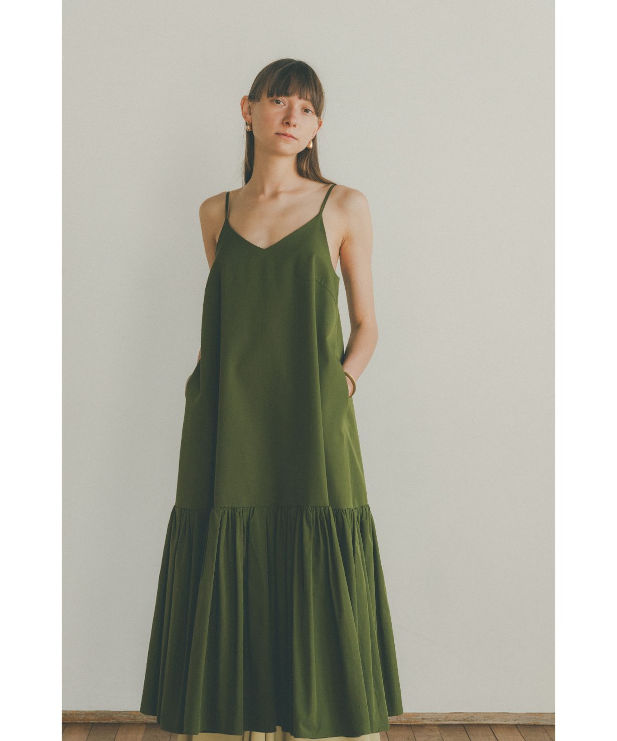 セール 30%OFF】 VOLUME GATHER CAMISOLE DRESS(504607777
