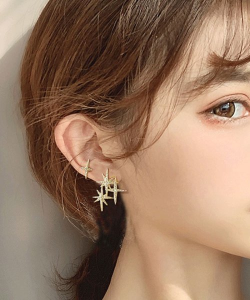セール ピアス 星 キラキラ ビジューピアス アシンメトリー 大ぶり左右非対称 かわいい お洒落 輝く小顔効果 ショッピングゴー Shoppinggo D Fashion