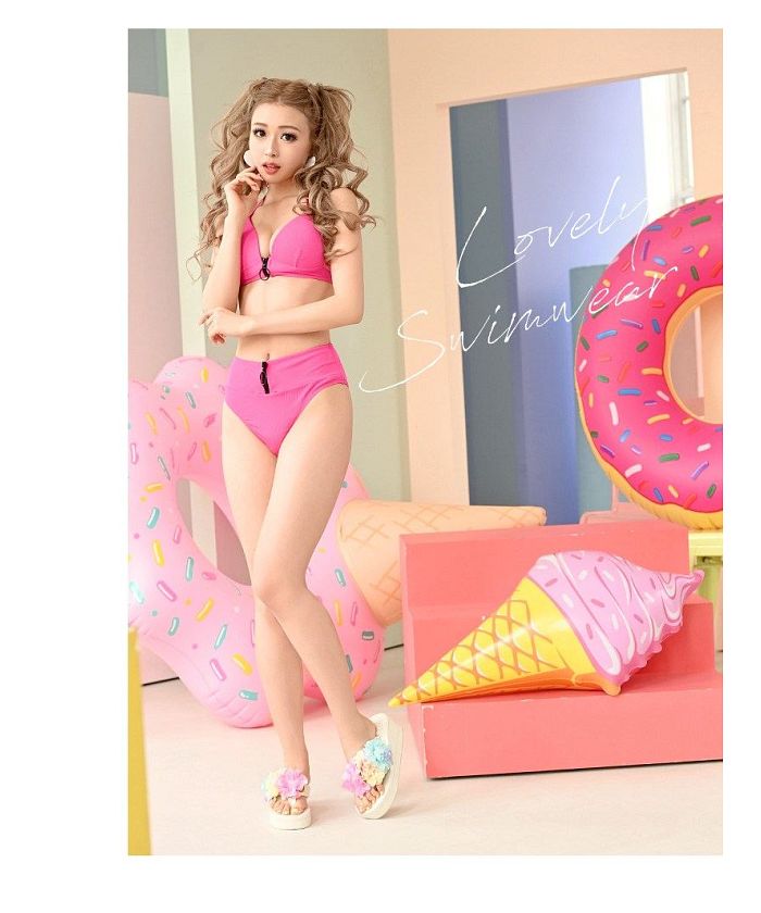【シックなカラーで大人カワイイ♡】CHANEL 水着 シックなカラーで大人カワイイ♡】CHANEL 水着 (CHANEL