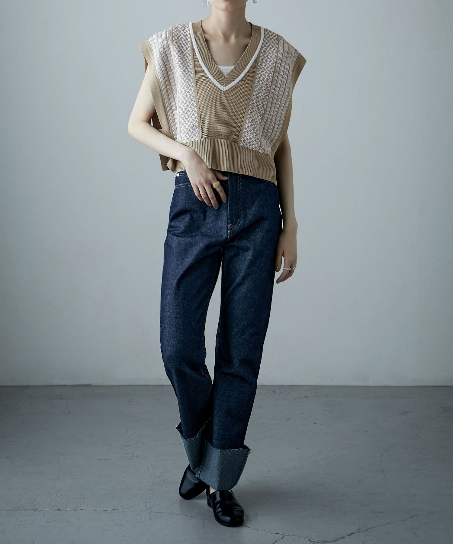 アパルトモン 22SS コットン ニット ベスト ノースリーブ ブラック F コカ coca 金ボタンニットベスト （White） -ファッション通販