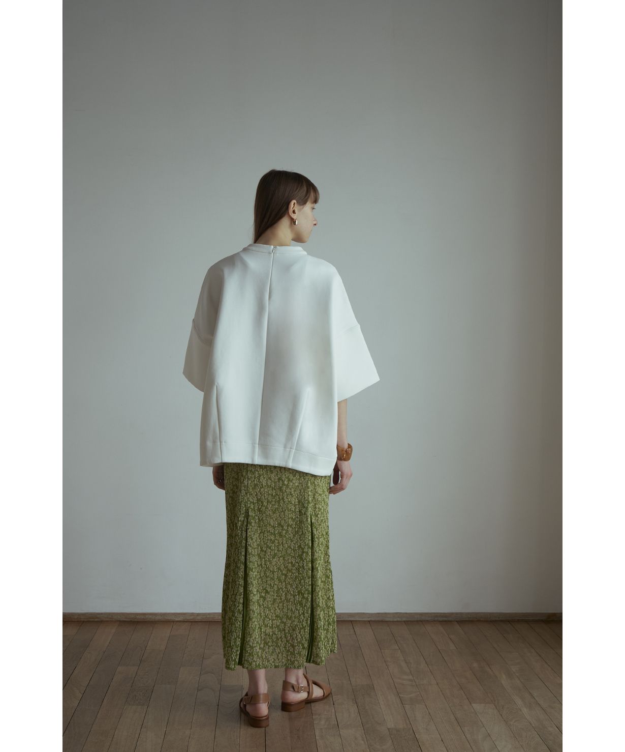 美品　CLANE FLORET EMBROIDERY SKIRT CLANE（クラネ）の「FLORET EMBROIDERY SKIRT（スカート）」 - WEAR