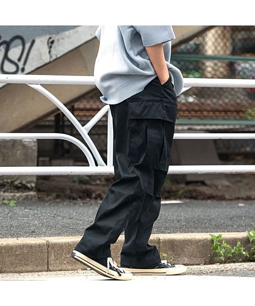 Cavaria 裾絞りワイドカーゴパンツ メンズ ブランド おしゃれ 大人 パンツ カーゴ ミリタリーパンツ カジュアル ファッション ストリート 韓国ファッシ キャバリア Cavaria D Fashion